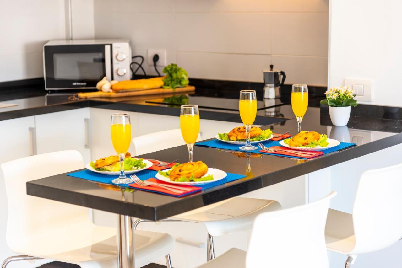 76. Los Cristianos First Sea Line, Parking, Wi Fi 외부 사진